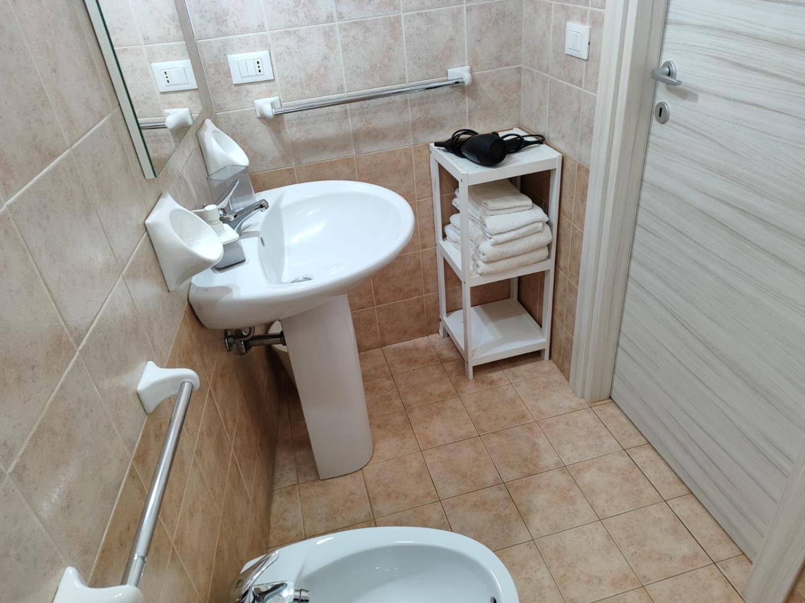 Bed And Breakfast Alberini 노토 외부 사진